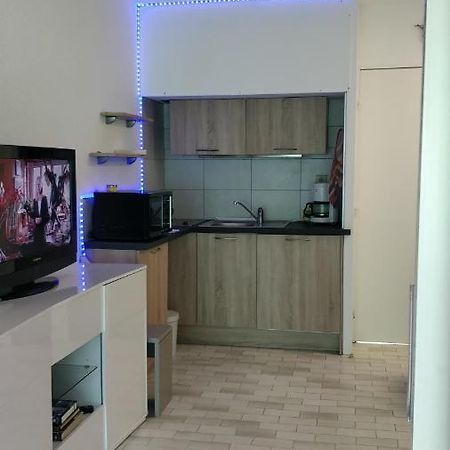 Studio Rdj Terrasse Piscine Sanary Sur Mer Екстериор снимка